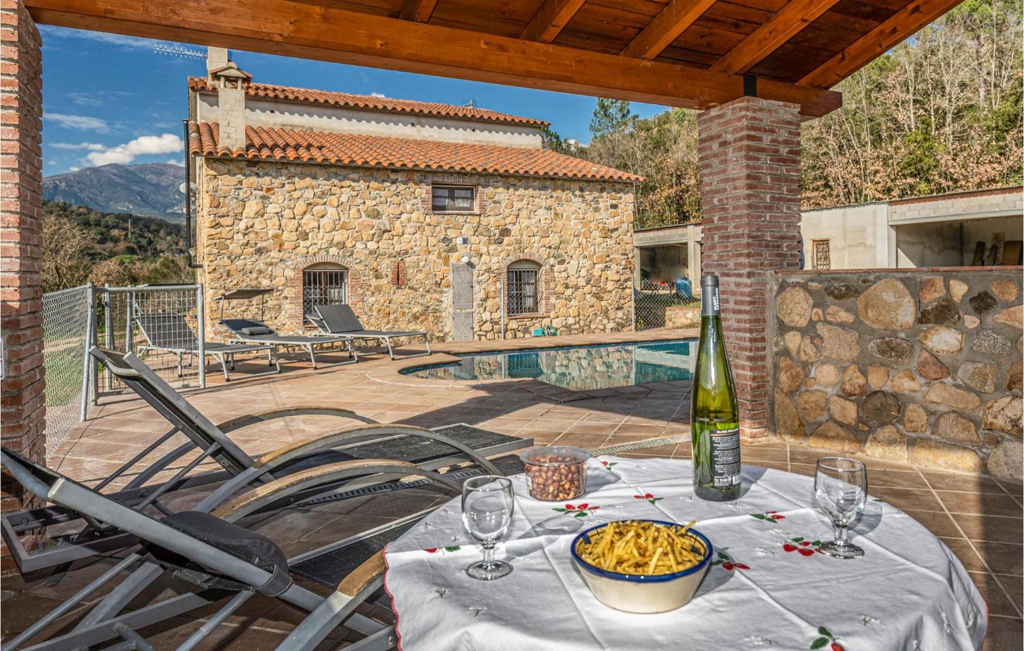 Awesome Home In Riells I Viabrea With Wifi Breda Exteriér fotografie